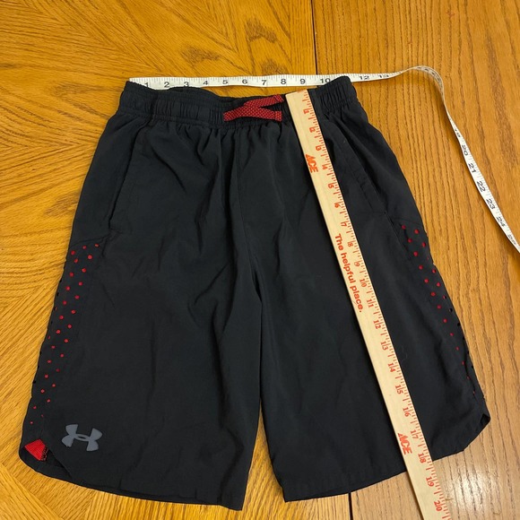 Under Armour Athletic Shorts Heatgear Youth Sz L Gently used - Picture 2 of 6